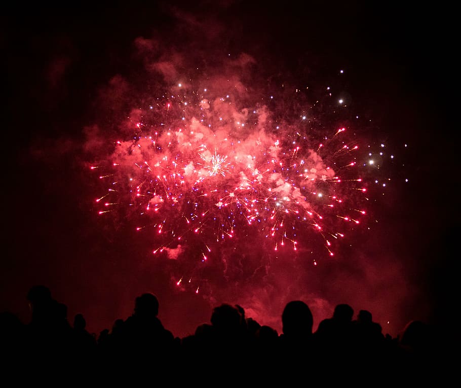 fogos de artifício, céu, fogo, festa, noite, celebração, pessoas, silhueta, espaço estrela, vermelho