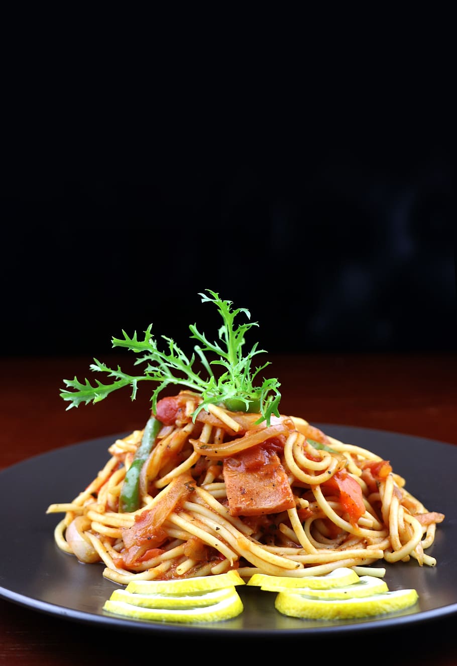 spaghetti, topped, green, vegetable, pasta, pies, western, food, food and drink, ready-to-eat