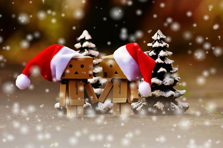 christmas-themed, two, figurine, wearing, santa hat, danbo, christmas, figure, together, hand in hand