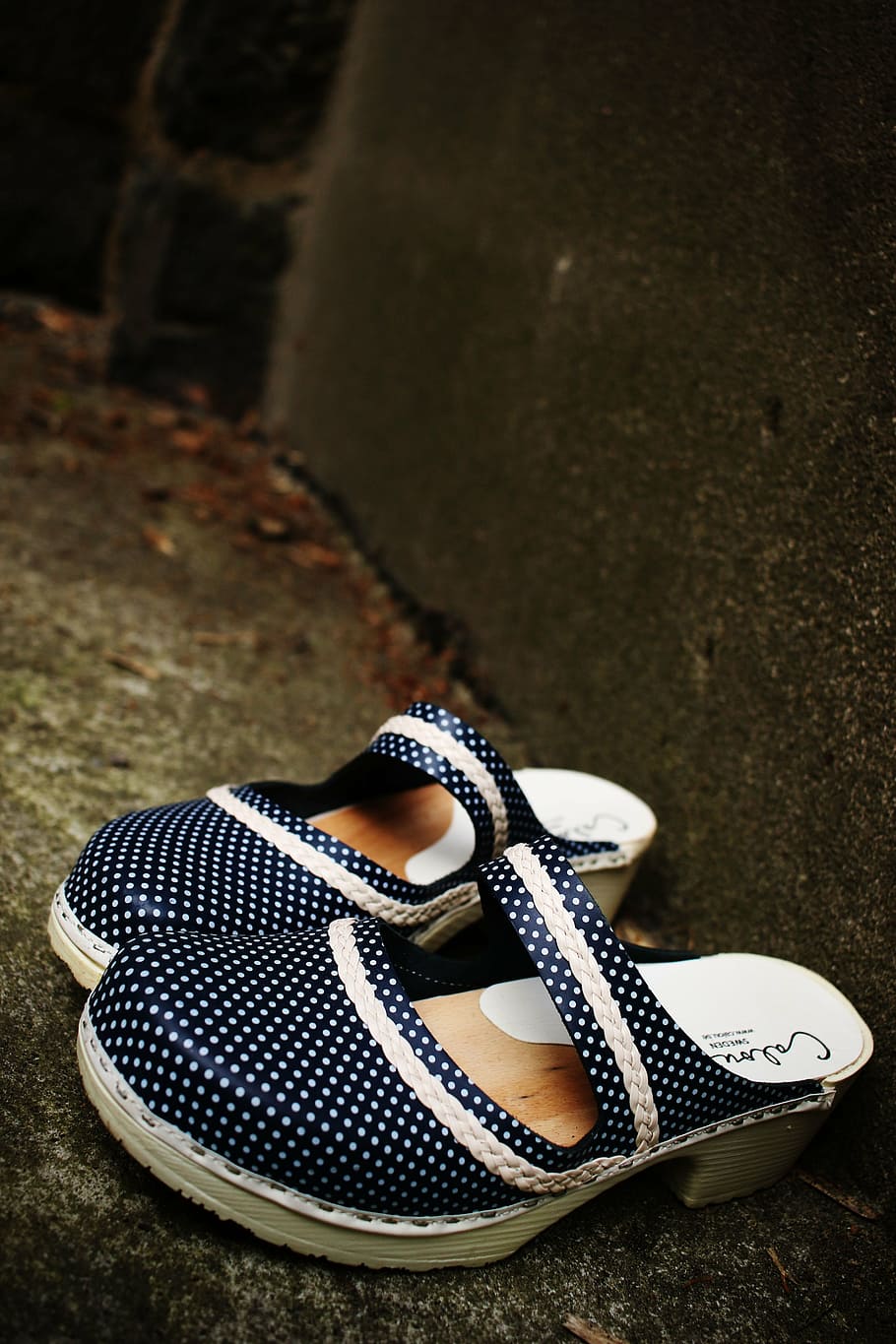shoes, clogs, footwear, fashion, girl shoes, female, shoe, pair, still life, compatibility