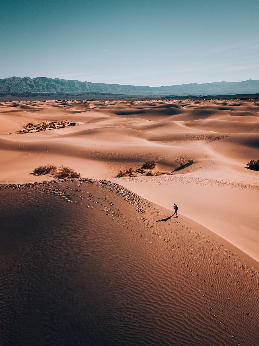aéreo, desierto, caminata, viajar, explorar, pasión por los viajes, arena, desolado, dunas, caliente