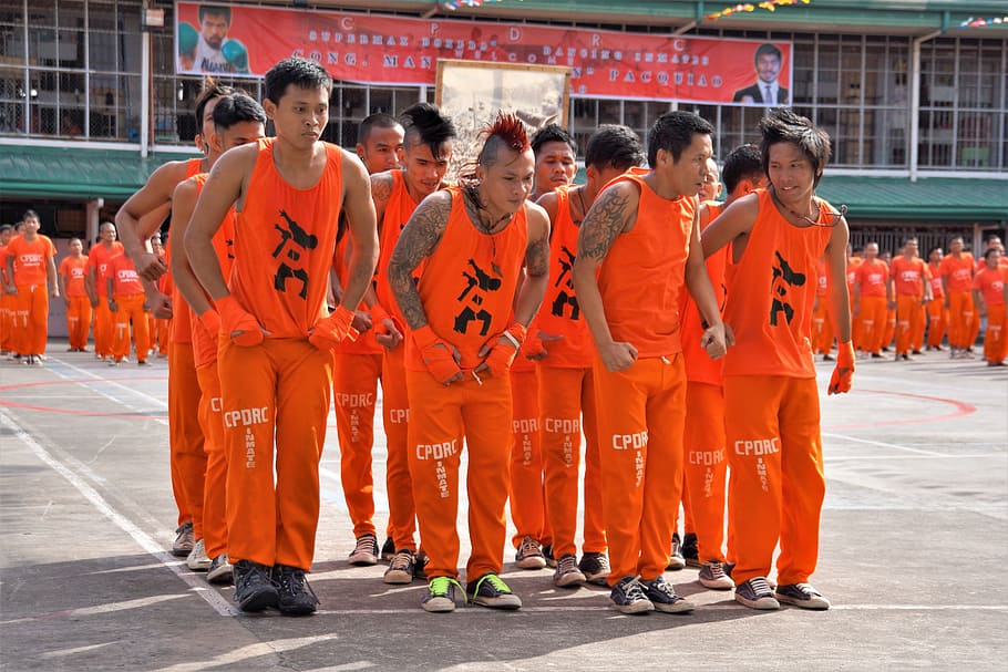 filipino prisoners, dance, dancing, routine, performing, prison, public, show, cebu, philippines