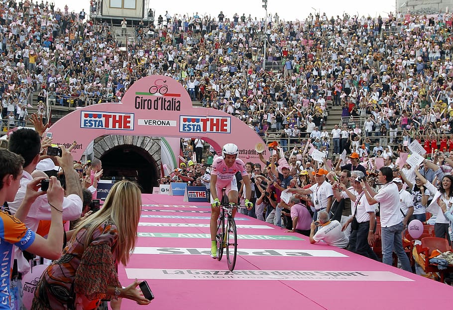 man, riding, bicycle, front, crowd people, daytime, giro, italia, cycling, italy