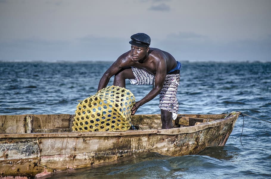 fisherman, sea, kenya, boat, mombasa, evening, water, africa, real people, one person