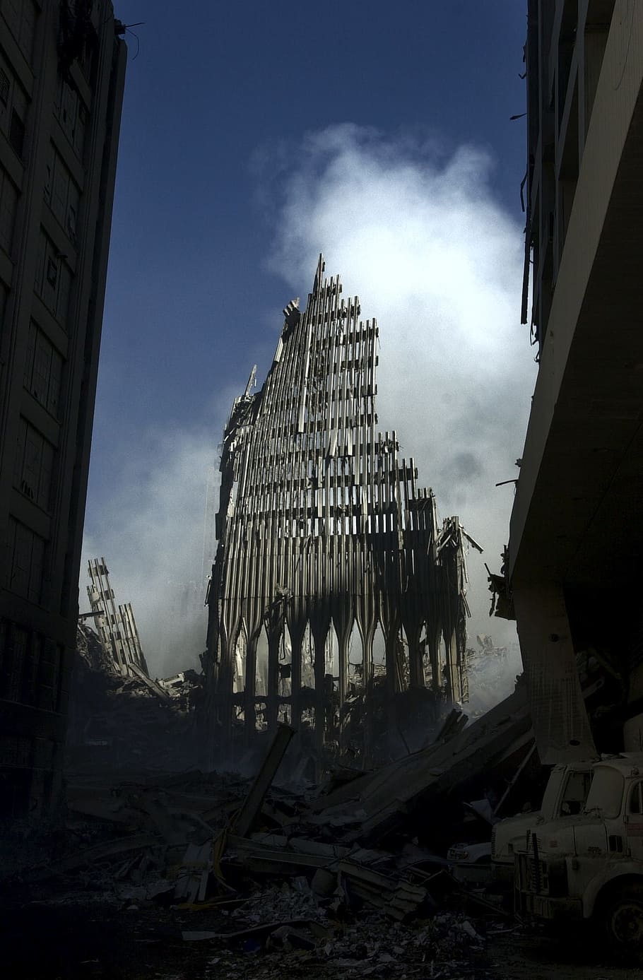 arruinado, edificios, claro, azul, cielo, centro de comercio mundial, torres gemelas, ataque terrorista, terrorismo, terror