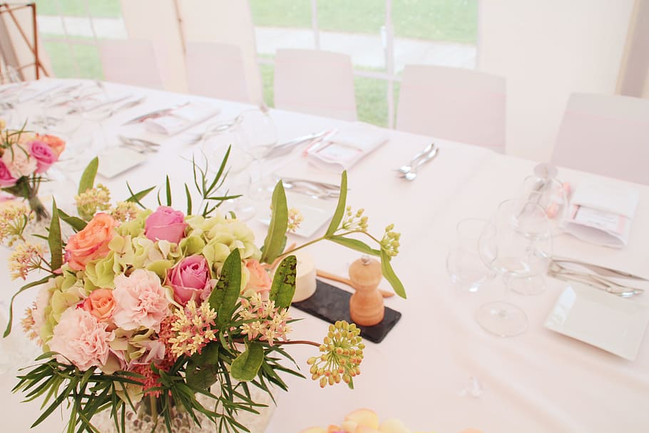 merah muda, mawar, hijau, bunga hydrangea pusat, meja, pernikahan, upacara, bunga, karangan bunga, marie