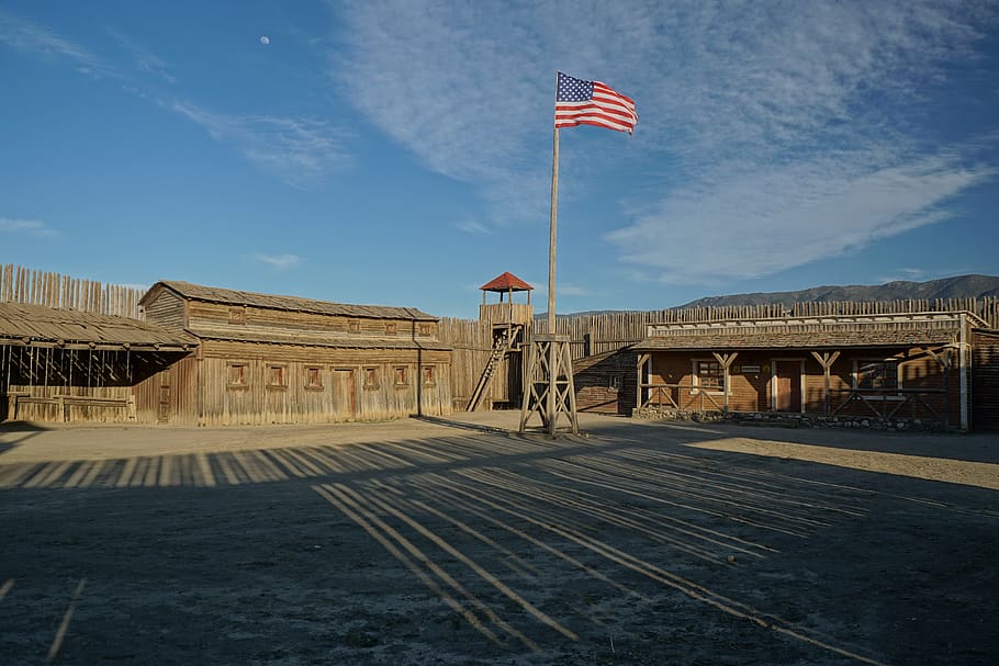 Fort Bravo, ciudad occidental, antigua, histórica, arquitectura, occidental, España, Tabernas, plató, patriotismo