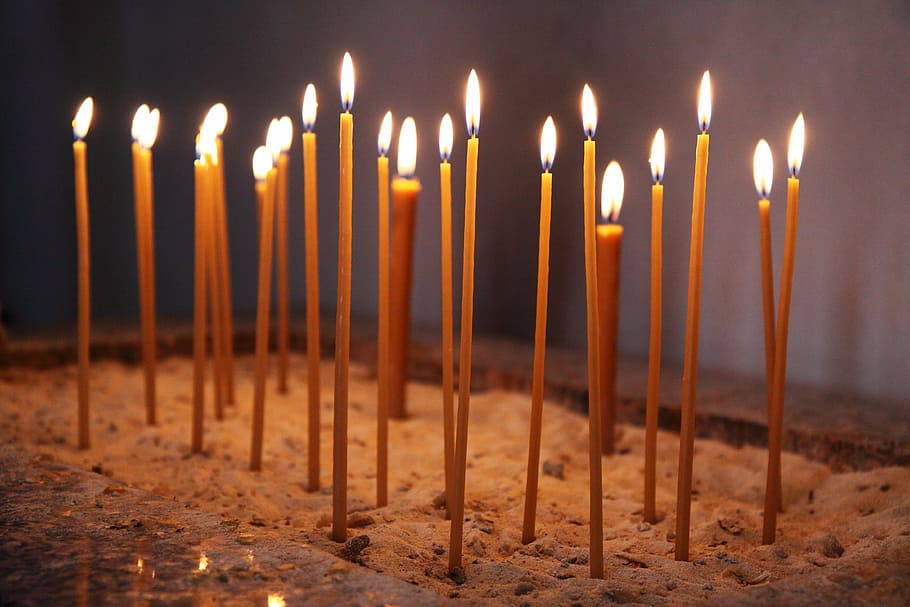 velas encendidas, brillante, vela, velas, cristiano, navidad, iglesia, oscuro, fuego, llama