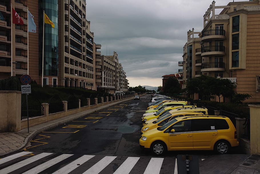 amarelo, estacionado, táxi amarelo, esperando, tarifa, cidade, rua, táxi, pomorie, carro