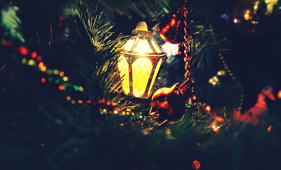 christmas lights, christmas, christmas decorations, festive, tree, lantern, vintage, holiday, celebration, christmas ornaments