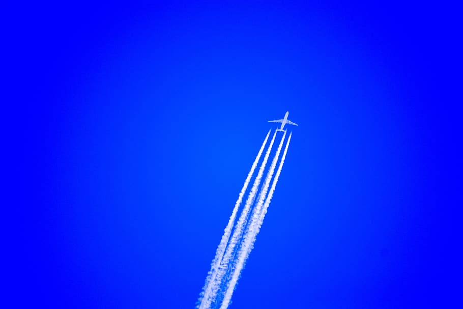 airplane, airplane cruising, high altitude, contrails, condensation trails, chemtrails, flying, flight, vacation, holidays