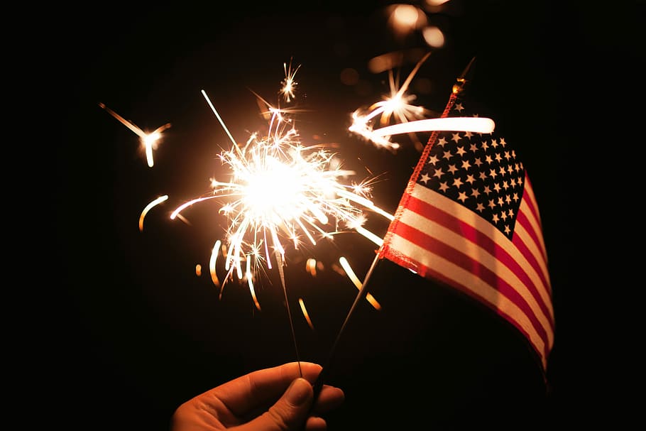 4 de julio, fuegos artificiales, bandera estadounidense, dominio público, bengalas, ondeando, bandera, Estados Unidos, celebración, patriotismo