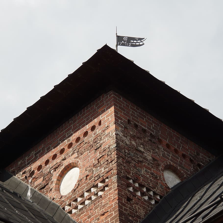 finnish, castle, häme castle, tower, architecture, brick, pennant, history, attraction, medieval