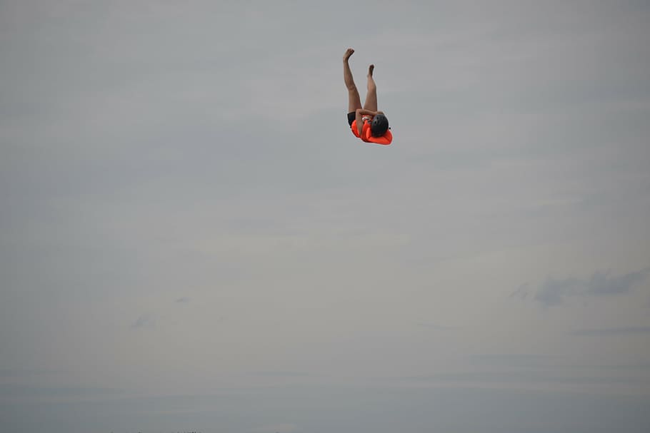 fall, crash, fly, stunt, jump, human, sky, case, one person, lifestyles