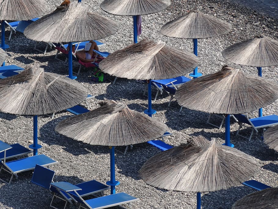 parasols, beach, concerns, sun, straw, sun lounger, deck chair, relaxing holiday, sea, summer