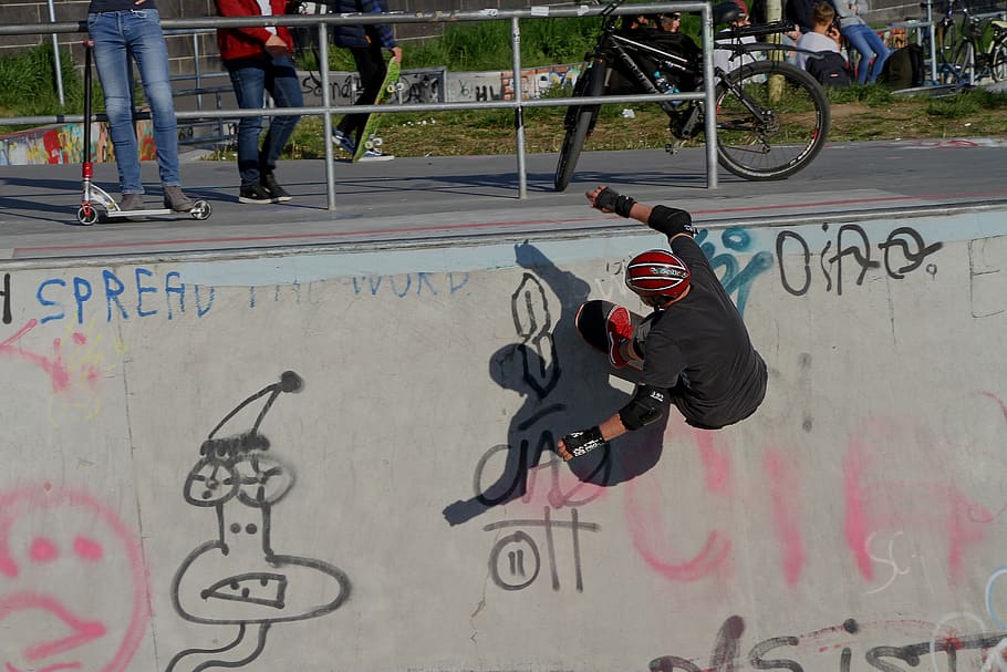 human, skater, skatepark, frankfurt, ostend, skateboard park, sport, graffiti, real people, group of people