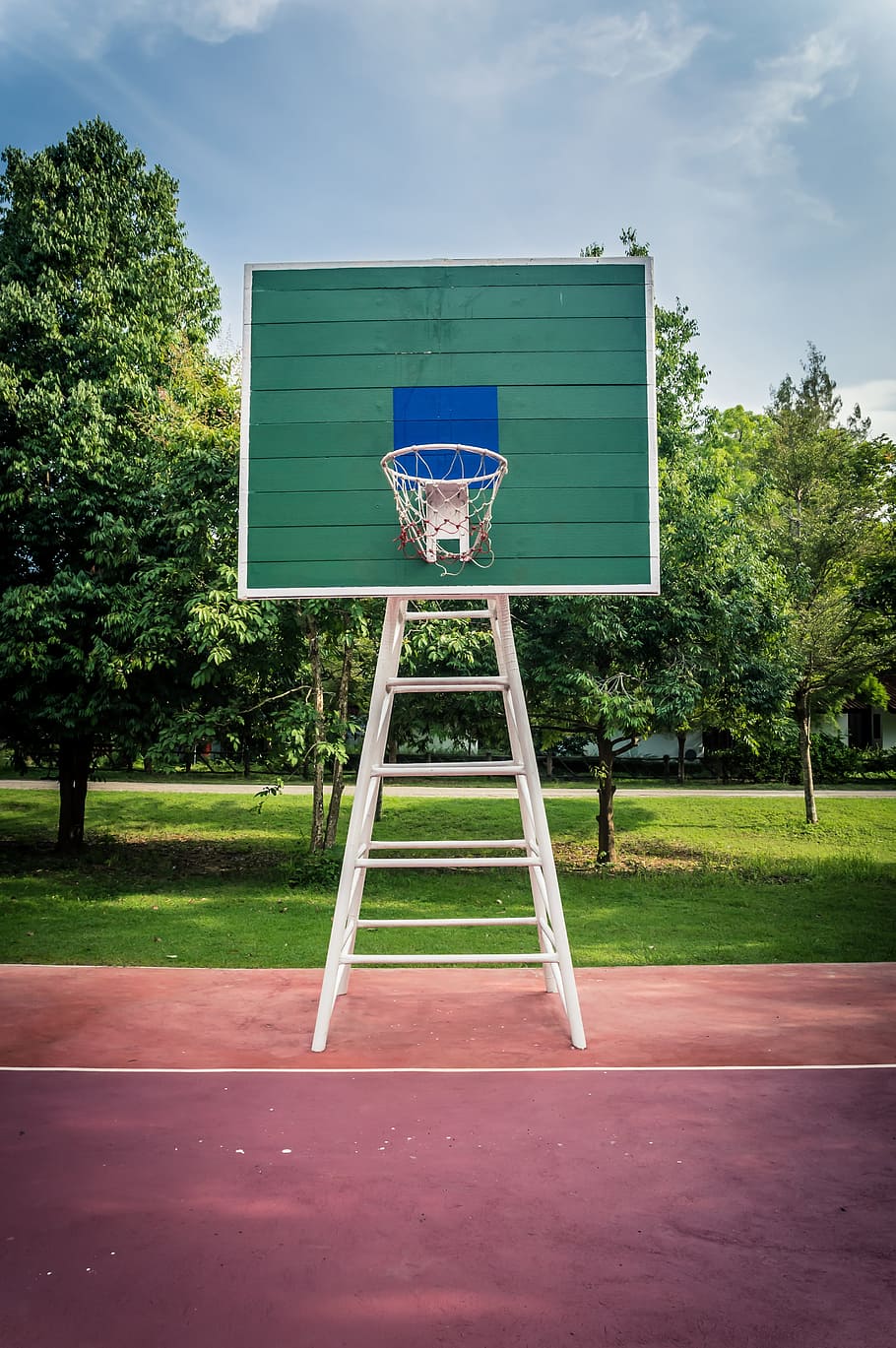 blue, white, basketball hoop, basketball, court, outdoor, playground, park, public, game