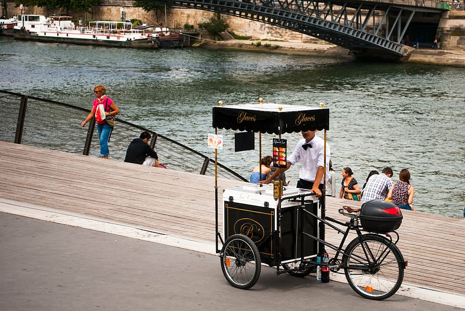 París, turismo, río Sena, vendedor ambulante, bicicleta, gente, río, grupo de personas, agua, transporte