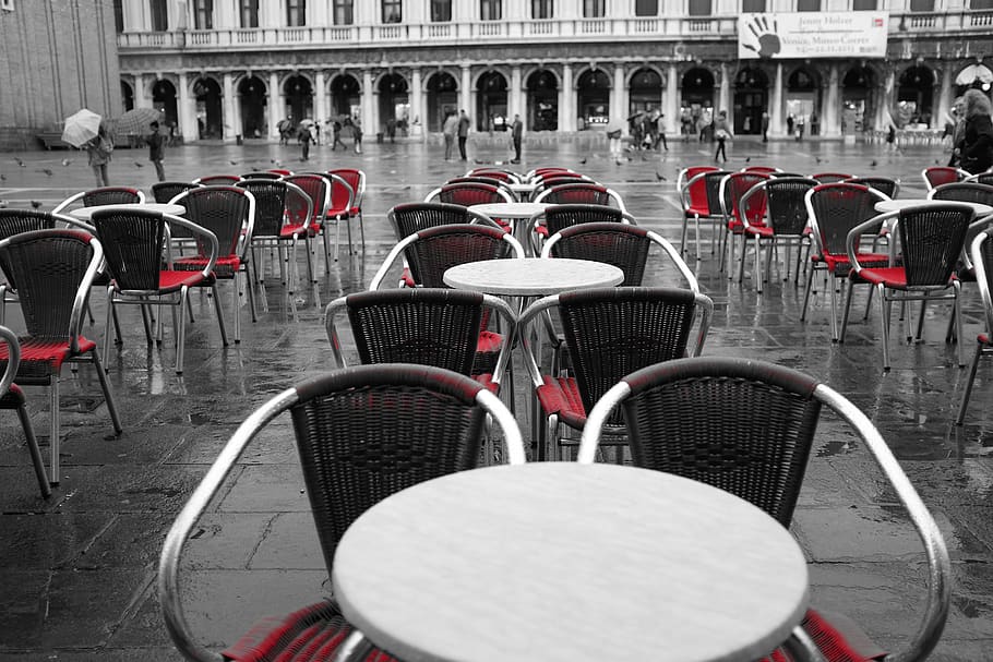 restaurant, tables, chairs, terrace, patio, red, black and white, piazza san marco, venice, italy