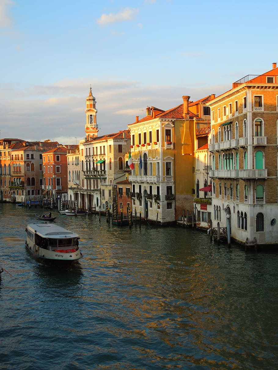 Venesia, Venezia, Canal Grande, Italia, eropa, pariwisata, arsitektur, kapal bahari, transportasi, eksterior bangunan