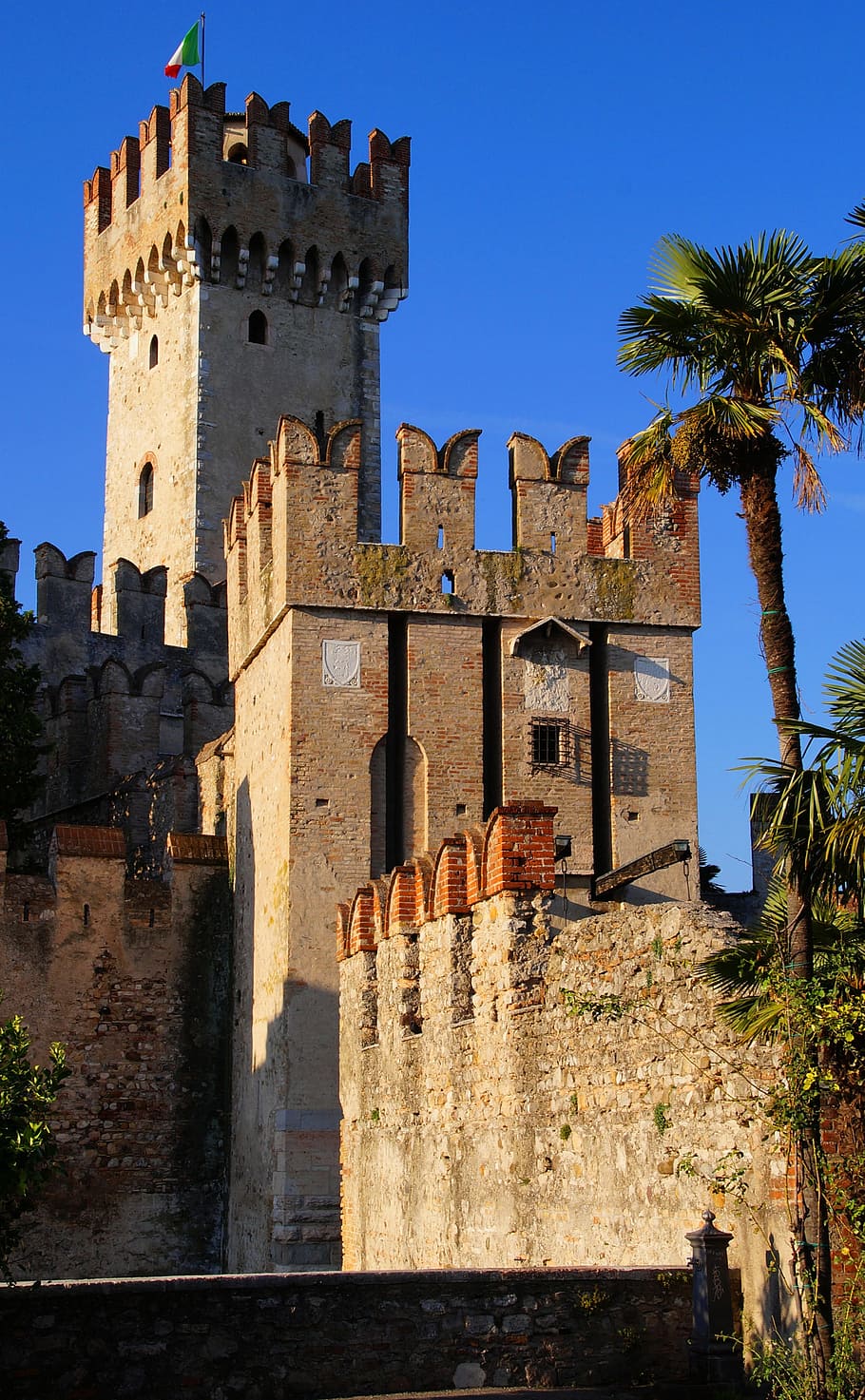 sirmione, garda, skaligerburg, italy, castle, middle ages, architecture, built structure, building exterior, building