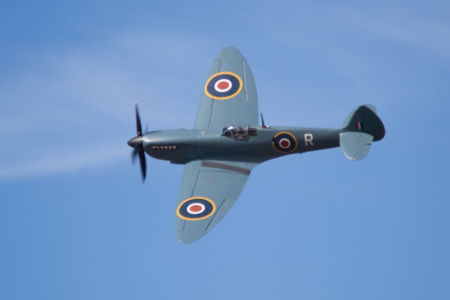 southport airshow, spitfire, airshow, aircraft, sky, air vehicle, flying, blue, airplane, motion