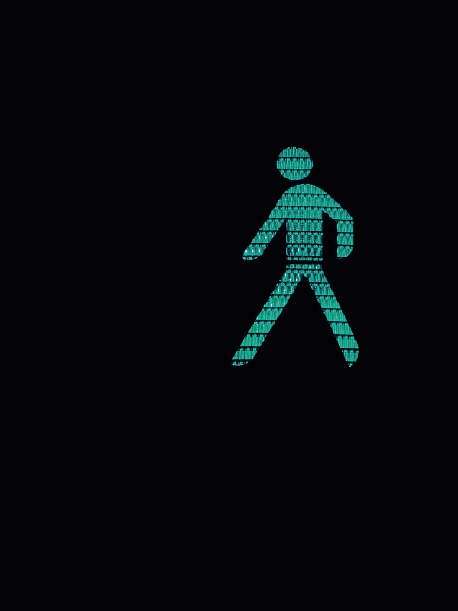 Laki-laki, segera, hijau, lampu lalu lintas, persimpangan jalan, menyala, keselamatan, bimbingan, peralatan pencahayaan, representasi manusia
