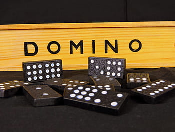 domino-game-card-pastime-royalty-free-thumbnail.jpg