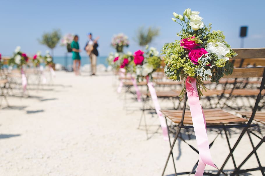 selective, focus photography, wedding aisle flower arrangement, aisle, beach, bloom, blossom, bouquets, chairs, flora