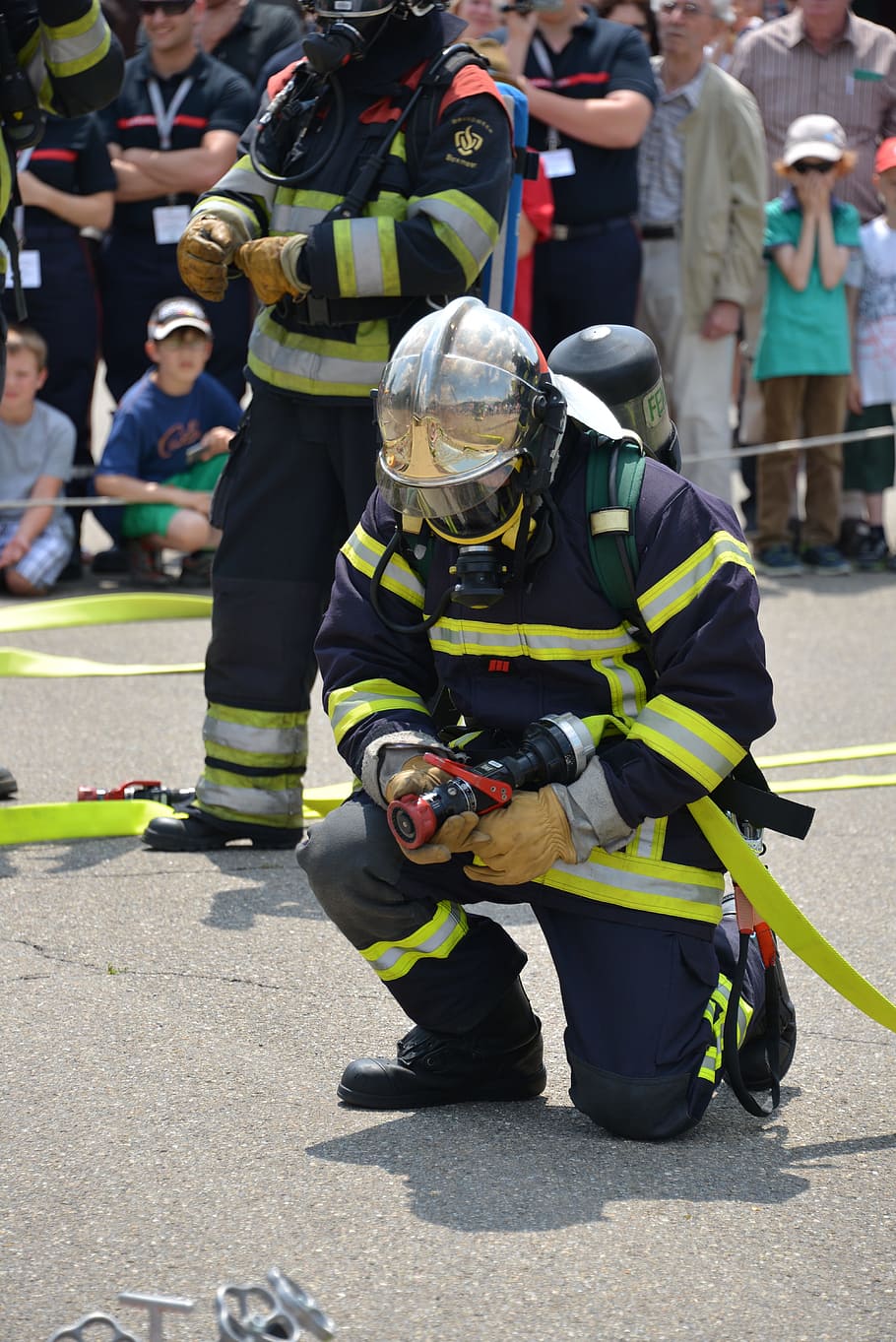 fire fighter, fire, respiratory protection, feuerloeschuebung, firefighters, delete, breathing apparatus, use, delete exercise, brand