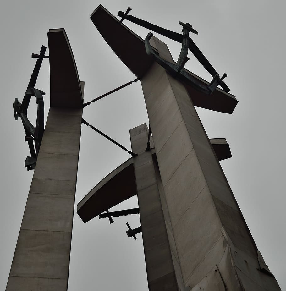 Gdańsk, monumen untuk pekerja galangan kapal yang jatuh, solidaritas, simbol, tidak ada orang, siluet, militer, langit, di luar rumah, hari