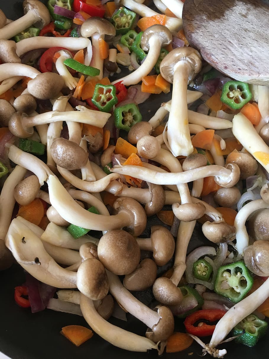 udon with okra, mushrooms, chili, red onion, eat, food, healthy, vegetables, spices, spice