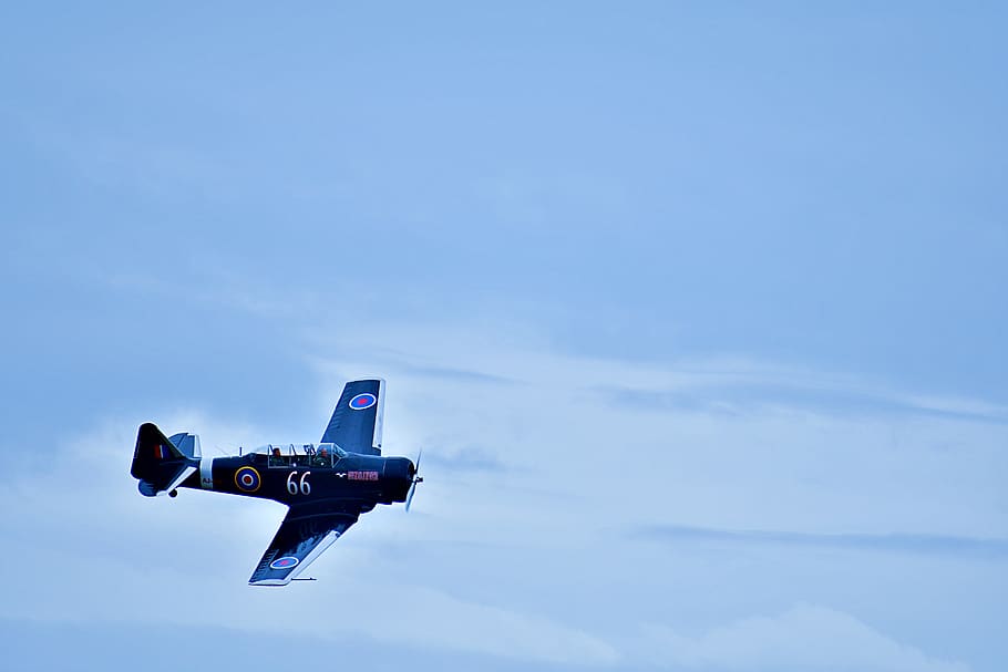 harvard aircraft, t-6 texan, trainer aircraft, ww2 aircraft, aviation, history, airshow, sky, cloud - sky, mode of transportation
