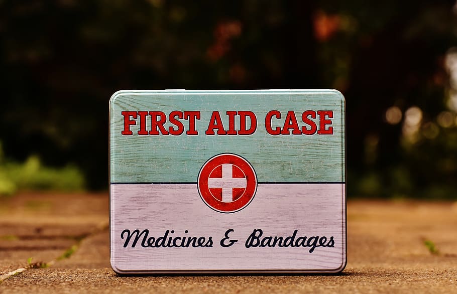 first aid, box, tin can, sheet, color, metal cans, metal, emergency, medicine chest, text