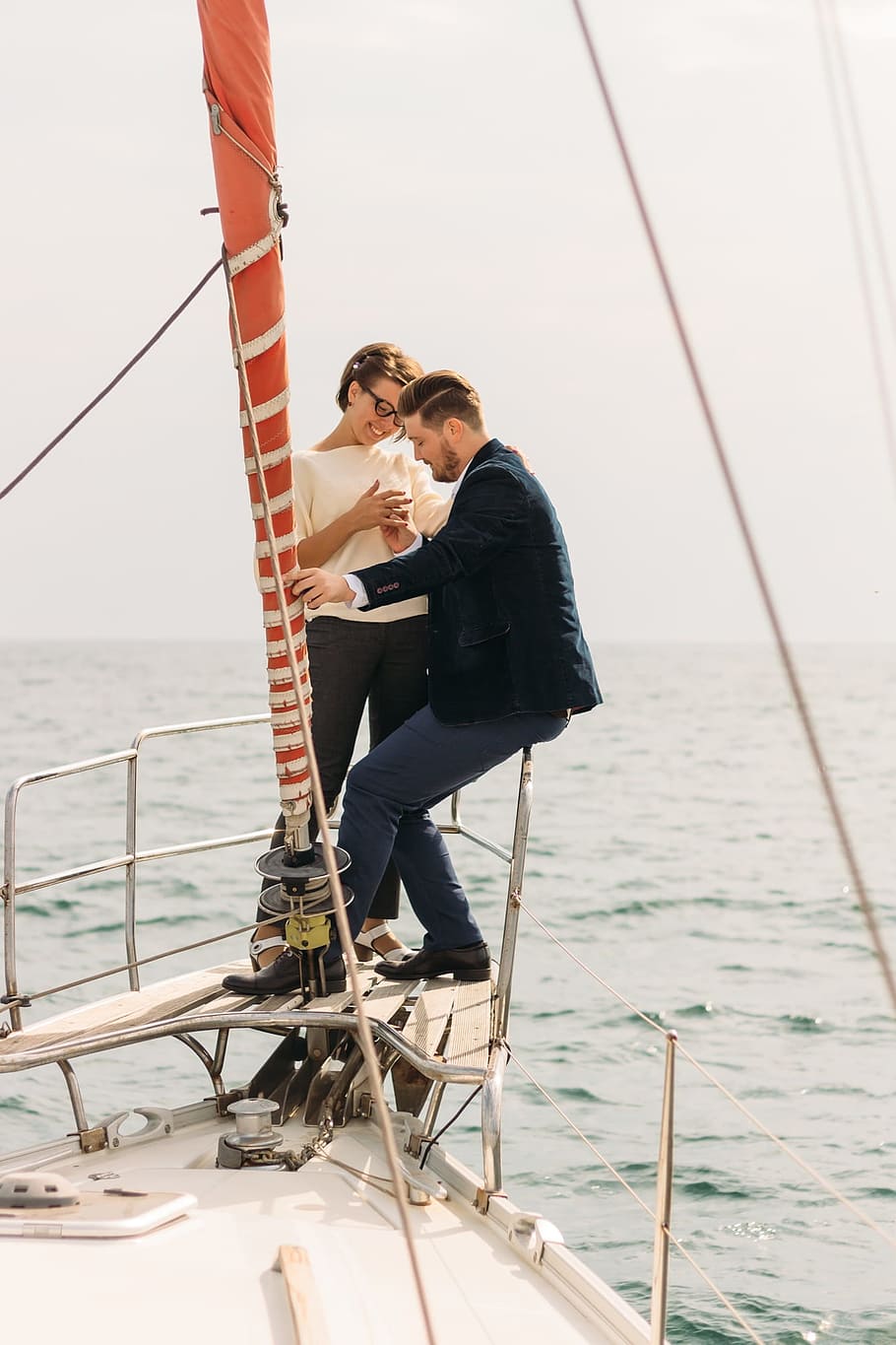 sea, sentence, date, yacht, ring, engagement, wedding, just married, couple, man
