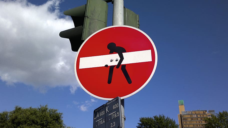 entrada proibida, sinal de rua, sinal de trânsito, rebelião, placa, céu, comunicação, estrada, orientação, sinal de aviso