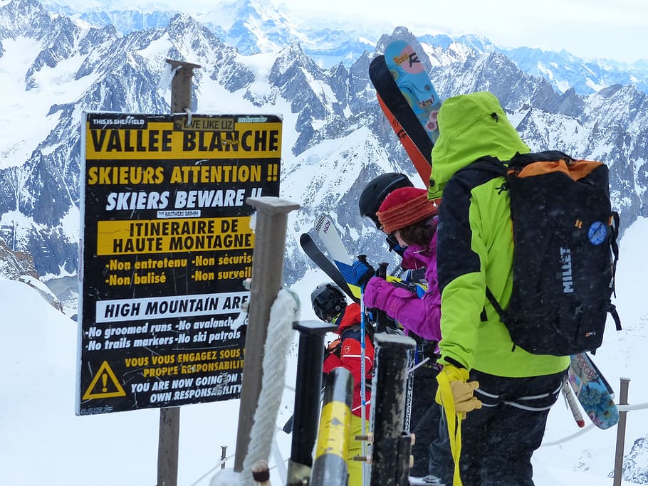 ski, skiers, alps, mountain, snow, aiguille du midi, winter, cold temperature, mountain range, snowcapped mountain