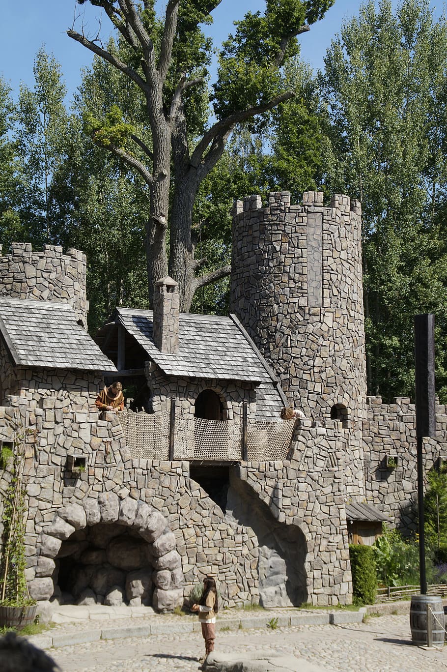 castle, astrid lindgren's world, vimmerby, smaland, theme park, astrid lindgren, lindgren, ronja, matthisburg, children's book
