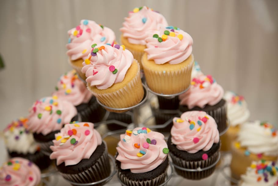 cupcakes, cupcake, makanan penutup, makanan, manis, kue, lezat, pesta, perayaan, ulang tahun