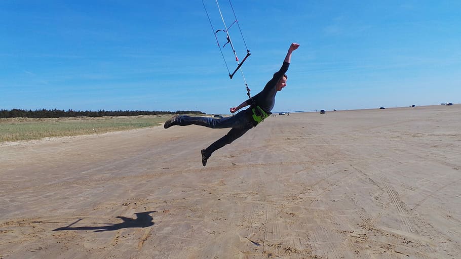 Kiting, Terbang, Lepas landas, Menyenangkan, Melompat, gravitasi, udara, hari, di luar ruangan, pasir