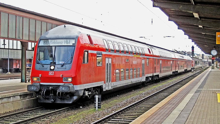 regional-express, doppelstockzug, schubzug, tax car, electric locomotive, br143, hbf, central station, trier, platform