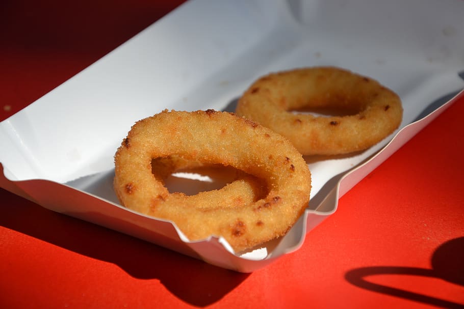 rings, onion rings, onion, onions in batter, cake, the batter, dish, dinner, food and drink, food