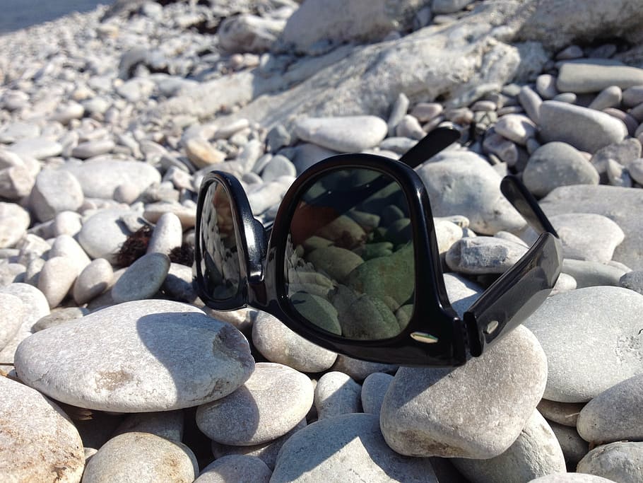 ray ban, glasses, sun glasses, beach, summer, rock - Object, rock, solid, stone - object, stone