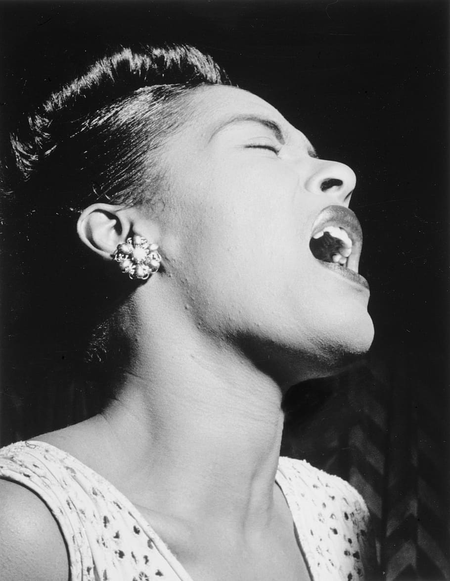 Mujer, vistiendo, blanco, cuello redondo sin mangas, top, Billie Holiday, 1947, retrato, cantante de jazz y blues, afroamericano