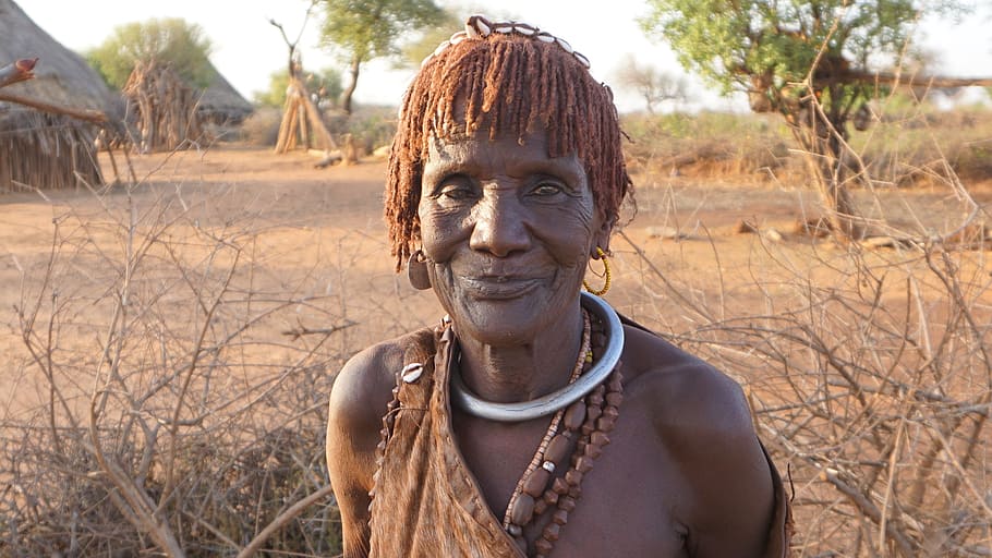 hamer, race, woman, old woman, ethiopia, omo valley, portrait, one person, front view, looking at camera