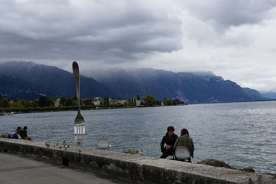 tenedor, par, lago, lago de ginebra, vevey, suiza, estado de ánimo, turistas, escultura, moderno