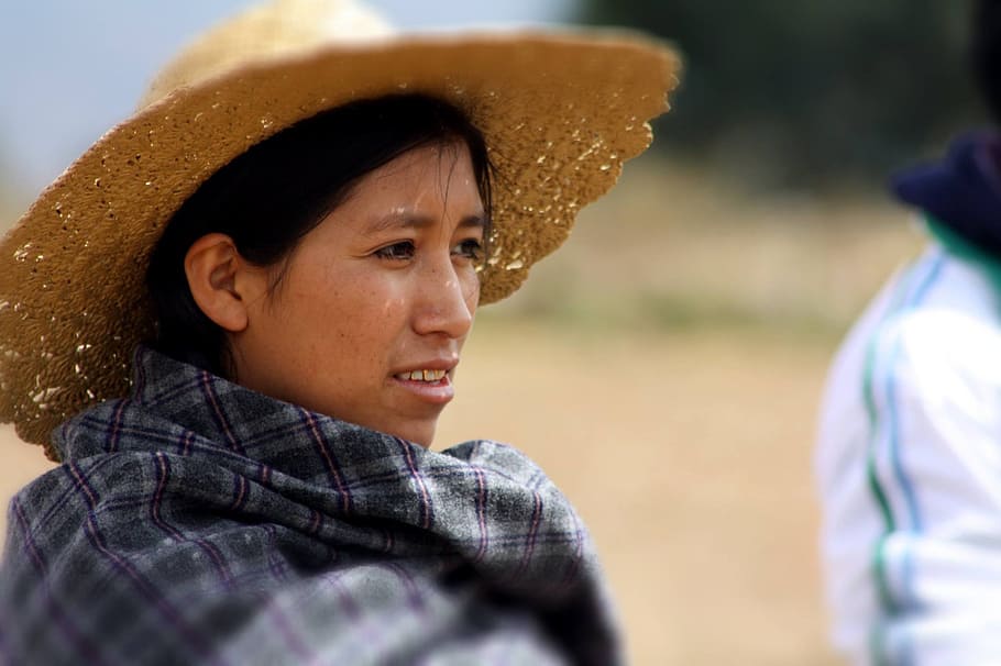 shallow, focus photo, woman, wearing, brown, straw hat, women, tiraque, cochabamba, bolivia