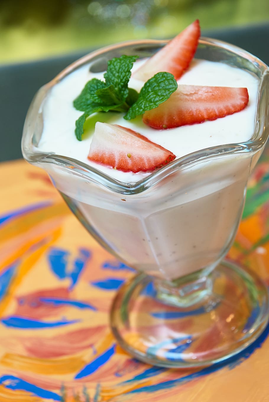 yogurt, parfait, beri, stroberi, buah, susu, sehat, makanan penutup, makanan, segar