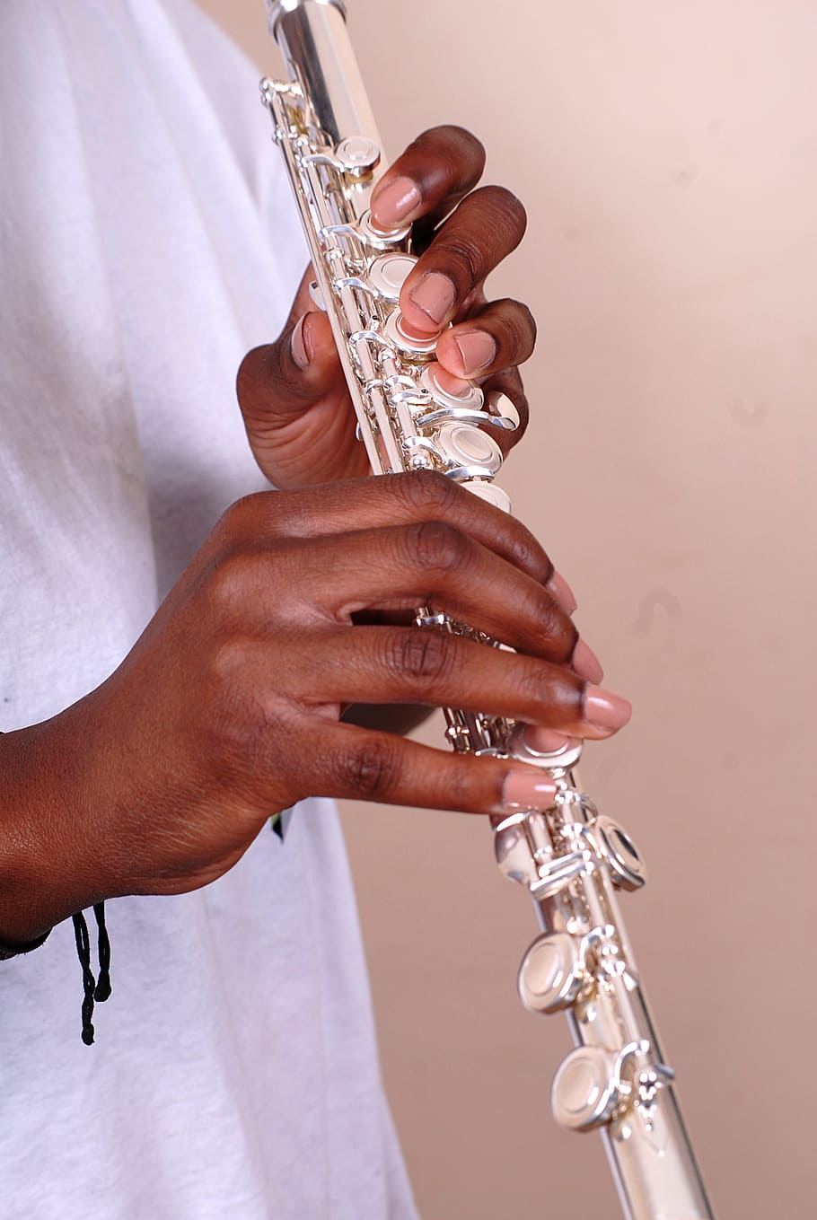 flute, silver, playing, instrument, flutist, female, hand, shiny, performer, professional