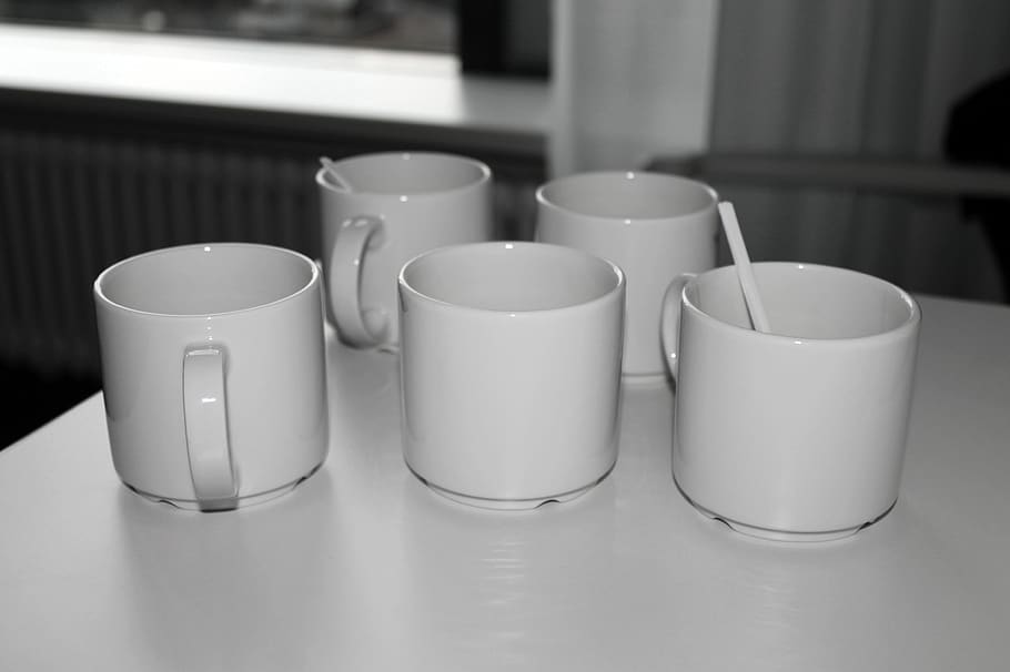 t, tazas de café, café, descanso, taza vacía, tazas de cerámica, blanco, Taza, mesa, interiores